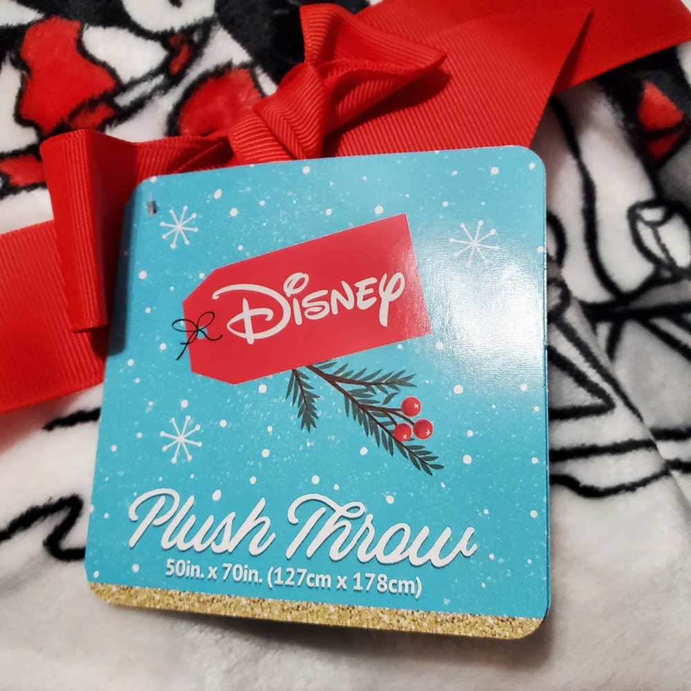 Disney Mickey and Minnie Mouse Plush Blanket Winter Sledding